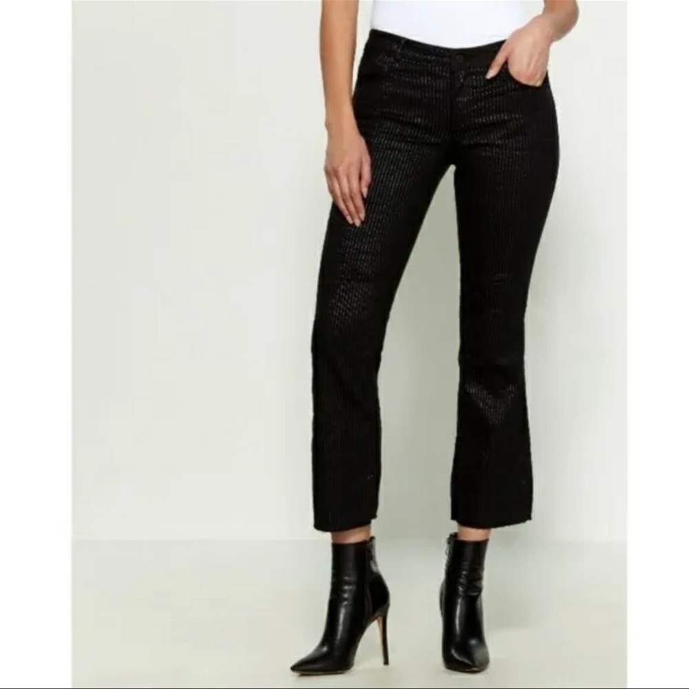 Frame Le Crop Mini Boot Cut Jeans
Black | Color: Black | Size: 32 | - Picture 2 of 9